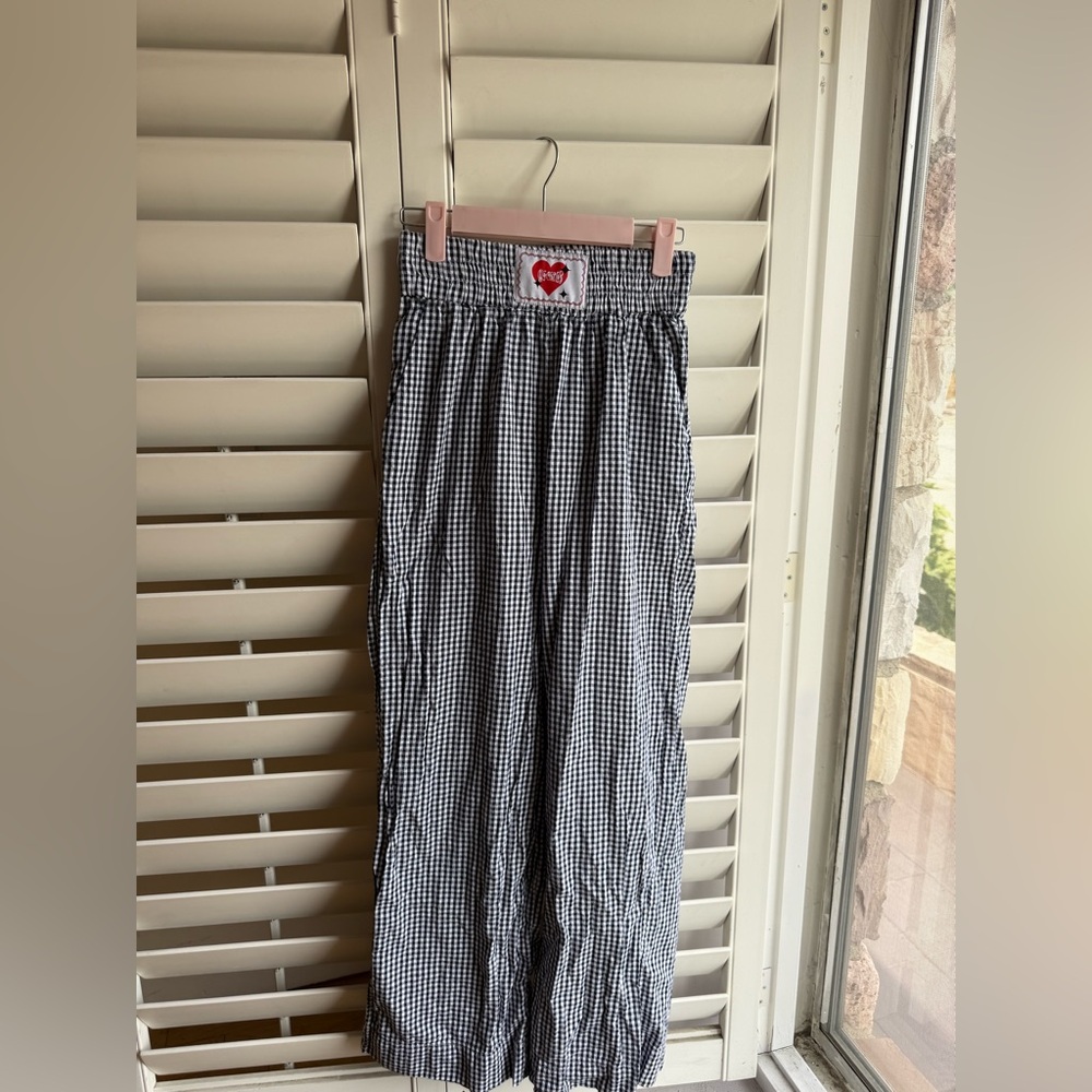 NGOrder Gingham Smocked Waist Wide-Leg Pants with Heart Patch sz S